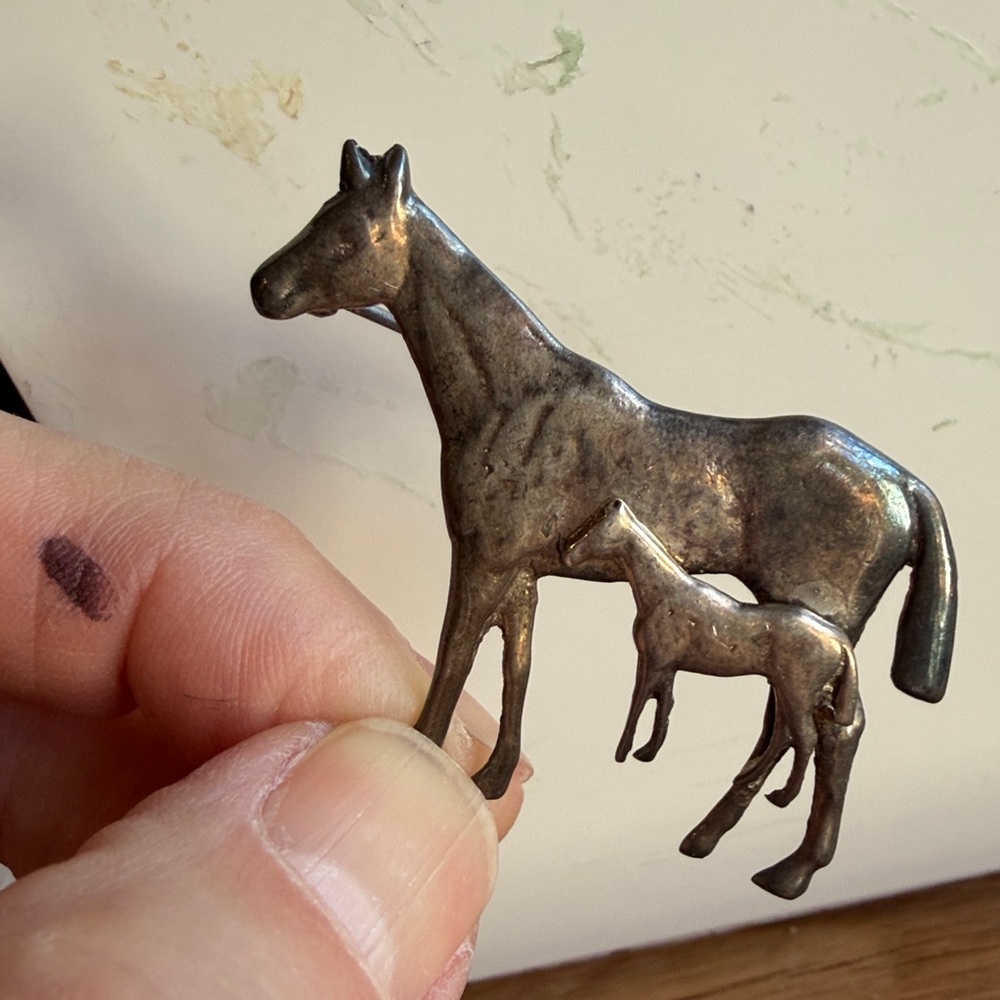 Sterling Silver Horse and Foal Pin - Picture 10 of 11